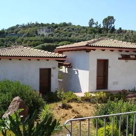 Affittacamere Valverde Di Naitana Rita 2*